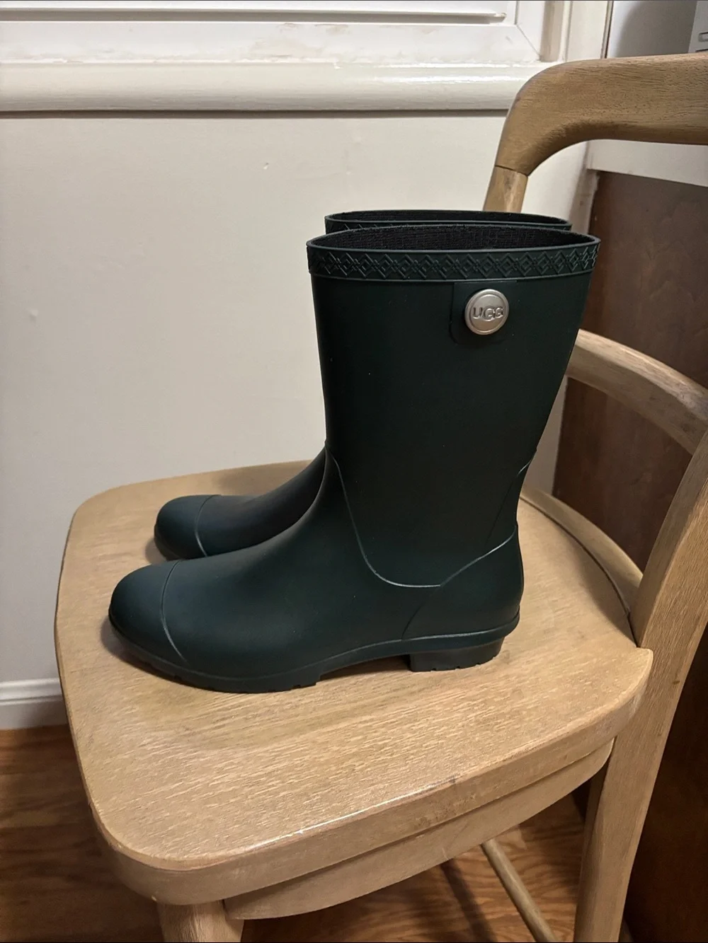 UGG Brand Rain Boots Rubber Womens Size 7 Deep Hunter Green (A-2)
